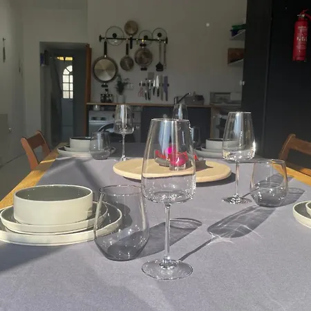 Bright & Spacious 2-bed Townhouse *