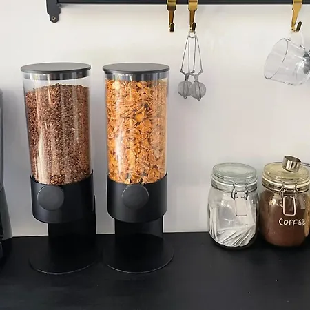 Bright & Spacious 2-bed Townhouse Waterford