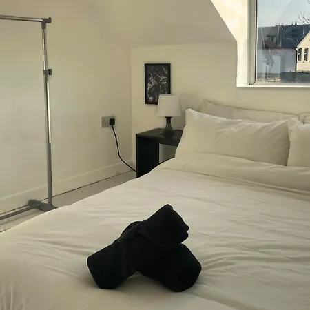 Semesterbostad Bright & Spacious 2-bed Townhouse