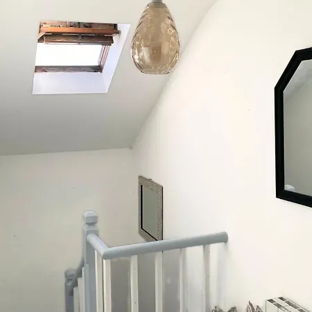 Bright & Spacious 2-bed Townhouse Nyaraló *