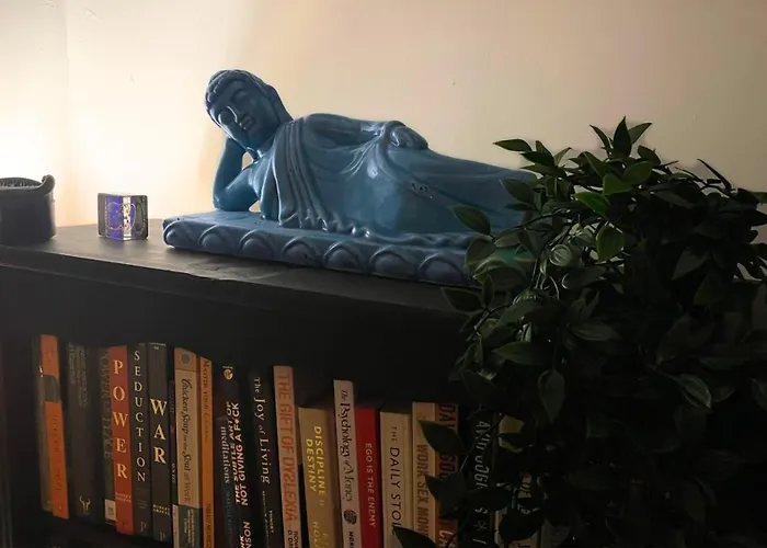 Bright & Spacious 2-bed Townhouse Дом отдыха