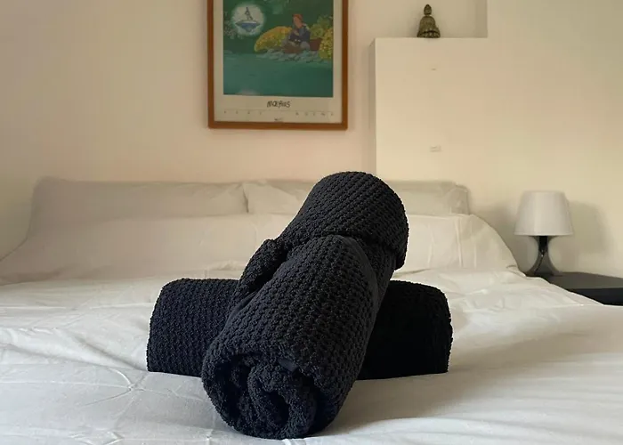 Bright & Spacious 2-bed Townhouse Дом отдыха Вотафорд