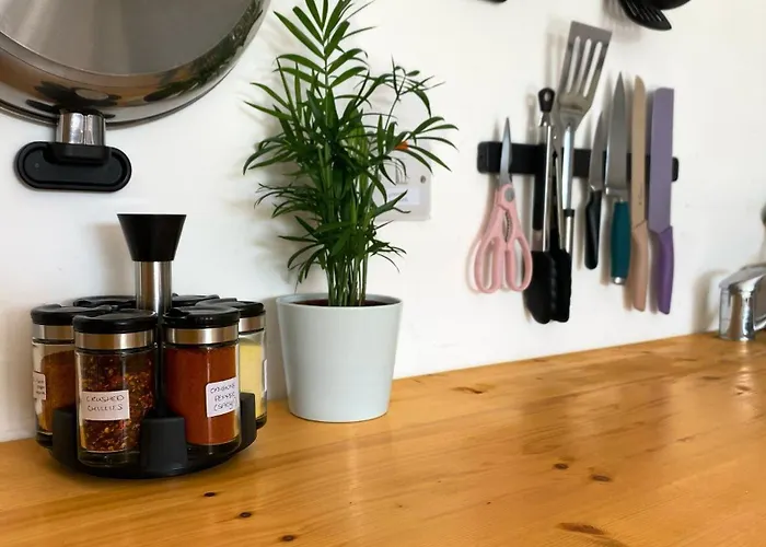 Дом отдыха Bright & Spacious 2-bed Townhouse Вотафорд