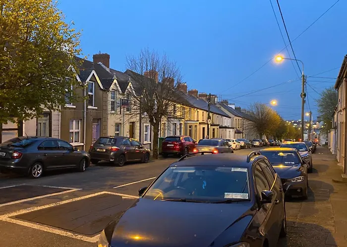 Bright & Spacious 2-bed Townhouse Дом отдыха *